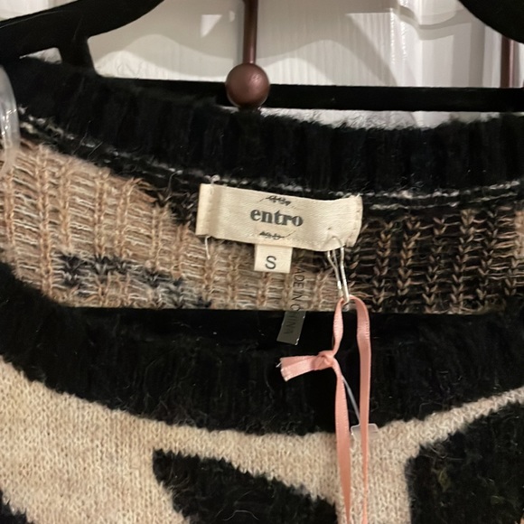 NWT entro Leopard Print Long Soft Fuzzy Sweater w/ Puffed Sleeves - Picture 4 of 6